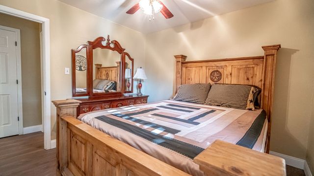 5325 Mission Circle, De Cordova, TX 76049