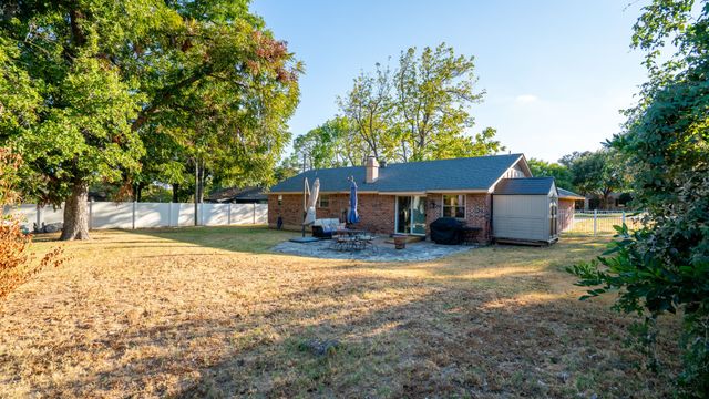 5325 Mission Circle, De Cordova, TX 76049