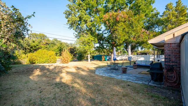 5325 Mission Circle, De Cordova, TX 76049