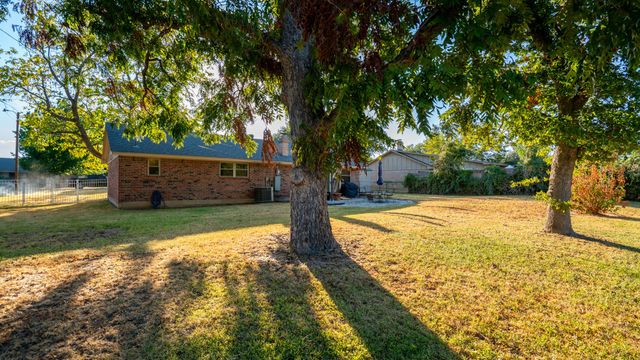 5325 Mission Circle, De Cordova, TX 76049