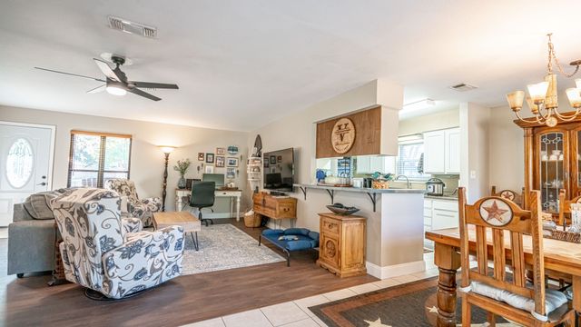 5325 Mission Circle, De Cordova, TX 76049