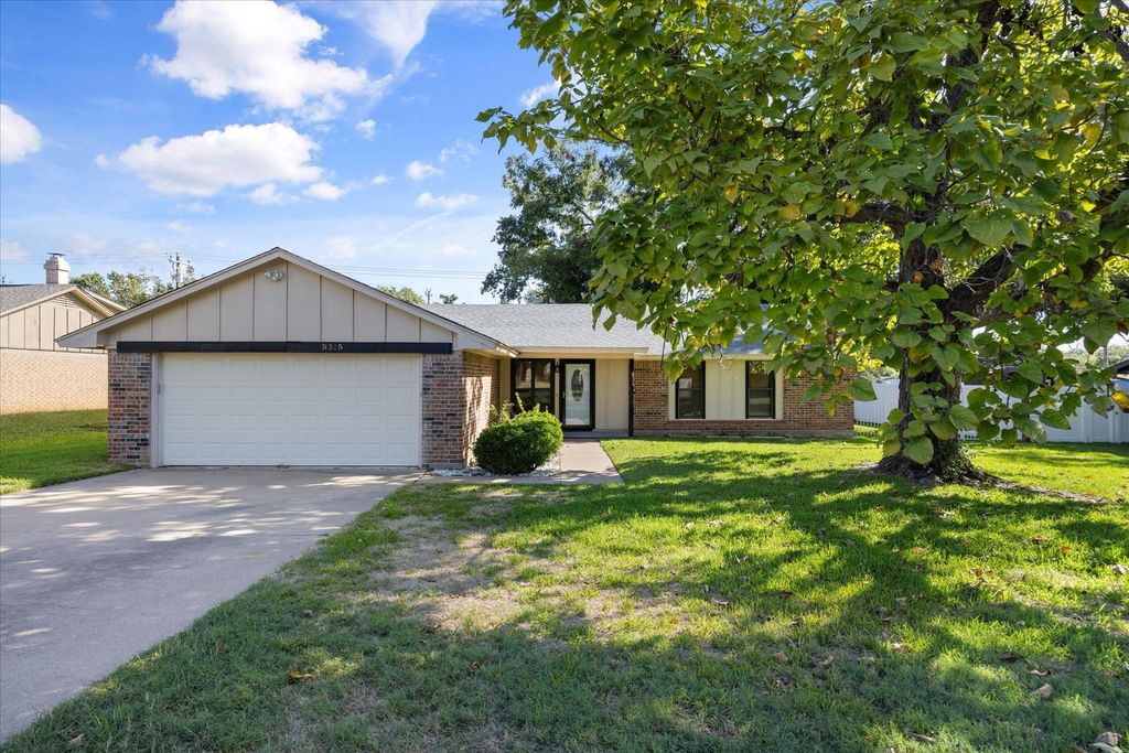 5325 Mission Circle, De Cordova, TX 76049 — photo 2