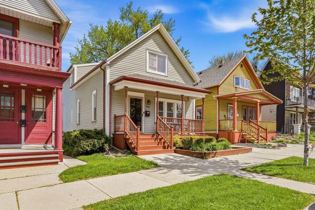 216 Smith STREET, Milwaukee, WI 53207
