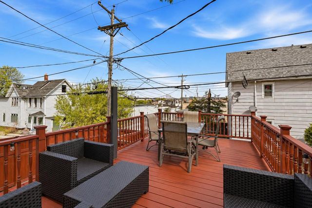 216 Smith STREET, Milwaukee, WI 53207