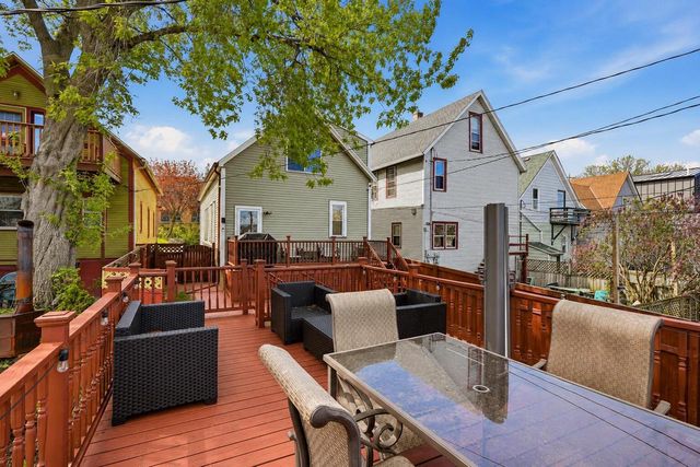 216 Smith STREET, Milwaukee, WI 53207