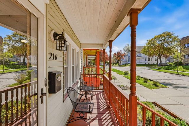 216 Smith STREET, Milwaukee, WI 53207