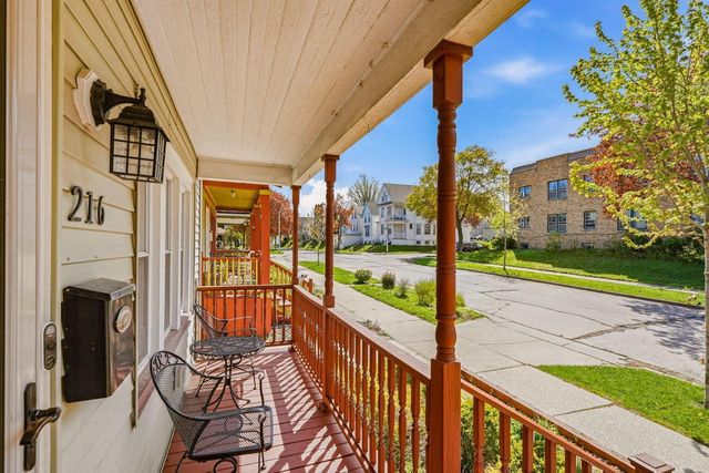 216 Smith STREET, Milwaukee, WI 53207