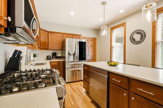 216 Smith STREET, Milwaukee, WI 53207
