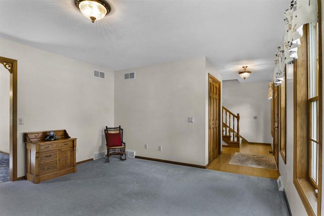 2869 Northwynde Passage, Sun Prairie, WI 53590
