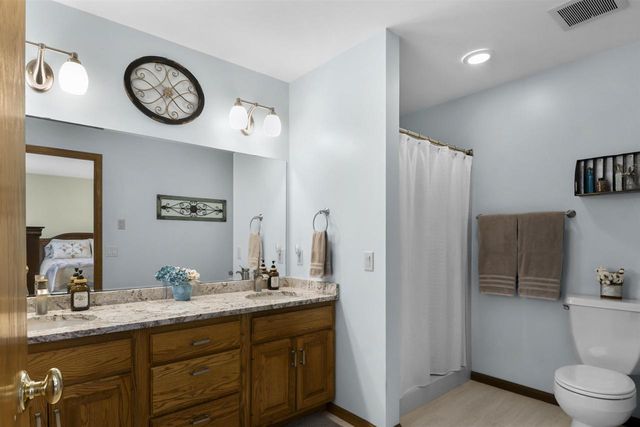 2869 Northwynde Passage, Sun Prairie, WI 53590
