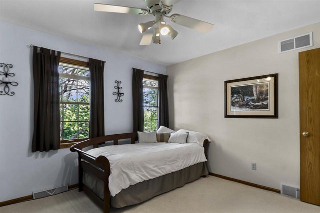 2869 Northwynde Passage, Sun Prairie, WI 53590