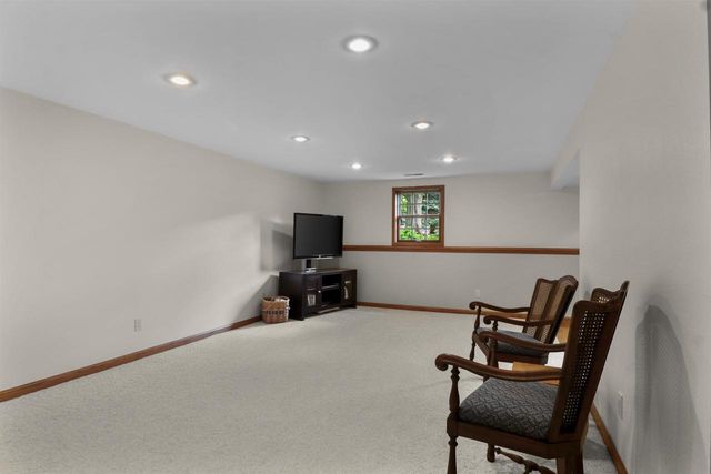 2869 Northwynde Passage, Sun Prairie, WI 53590