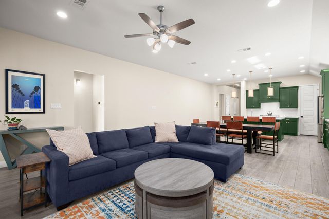 1412 Spring Gulch LN, Georgetown, TX 78628