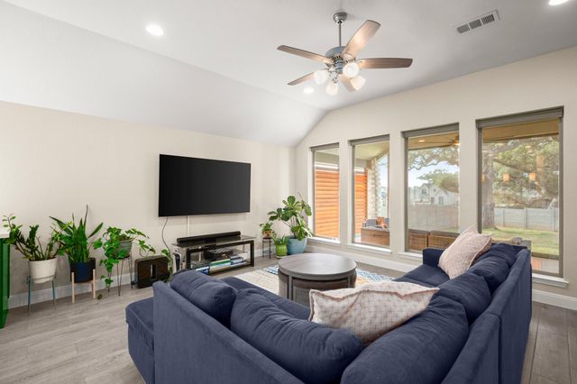 1412 Spring Gulch LN, Georgetown, TX 78628