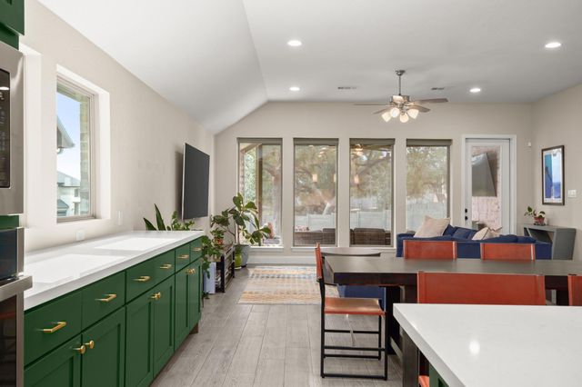 1412 Spring Gulch LN, Georgetown, TX 78628