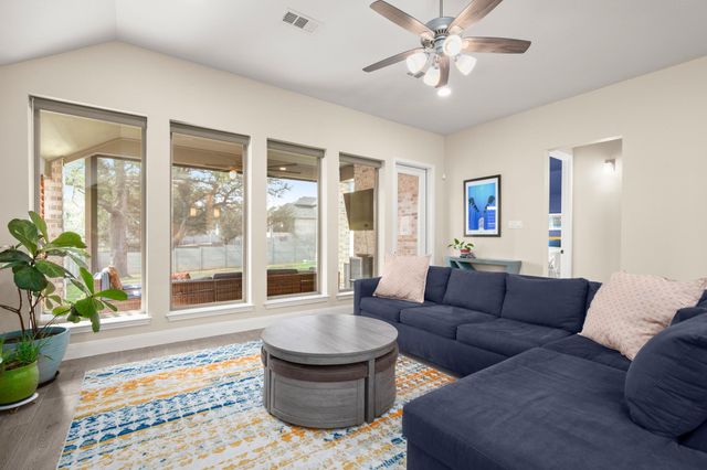 1412 Spring Gulch LN, Georgetown, TX 78628