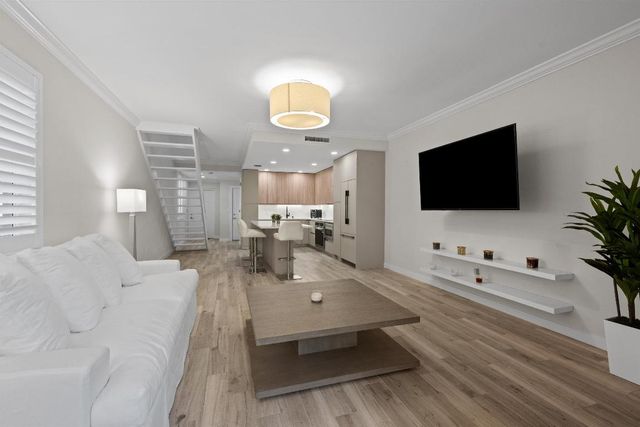 11765 St Andrews Place 106, Wellington, FL 33414