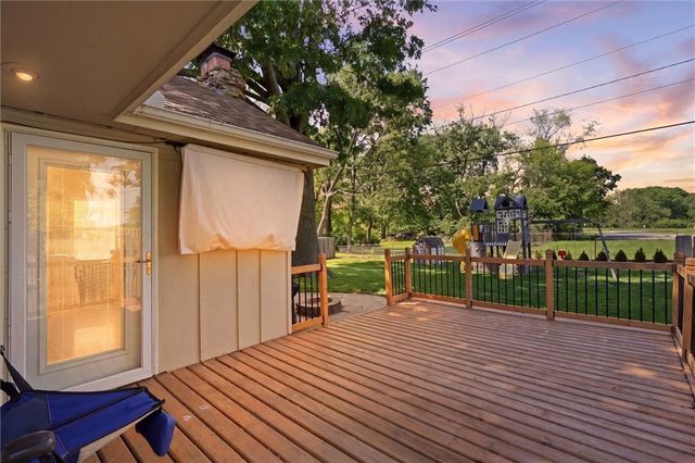 16100 E Cogan Drive, Independence, MO 64055