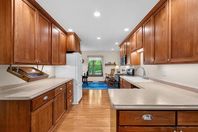 250 TRADERS, Green Bay, WI 54302