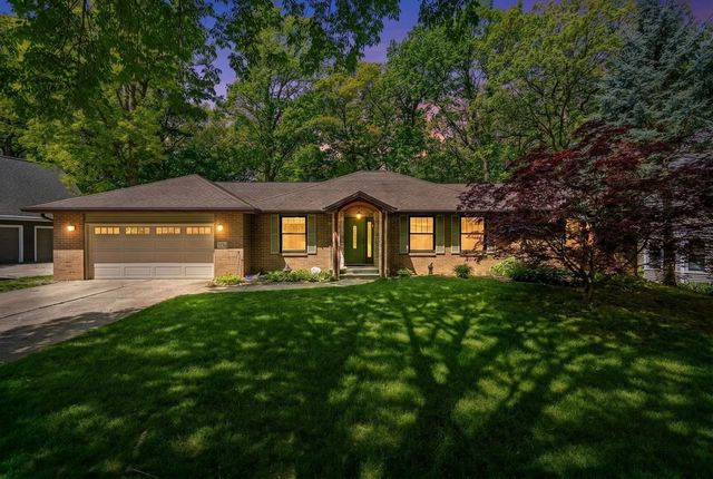 250 TRADERS, Green Bay, WI 54302