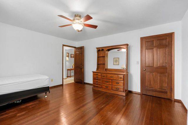 250 TRADERS, Green Bay, WI 54302