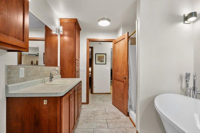 250 TRADERS, Green Bay, WI 54302