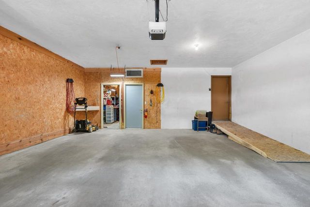 250 TRADERS, Green Bay, WI 54302