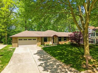 250 TRADERS, Green Bay, WI 54302
