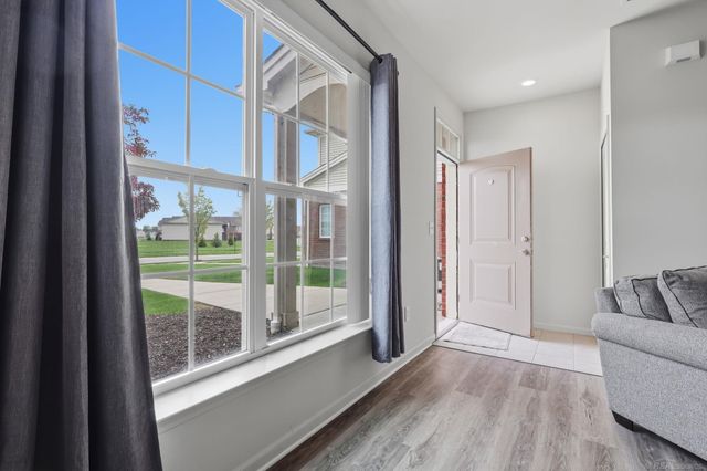 21876 Aberdeen Drive, Macomb Twp, MI 48402