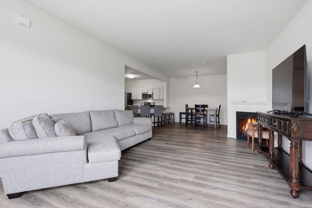 21876 Aberdeen Drive, Macomb Twp, MI 48402