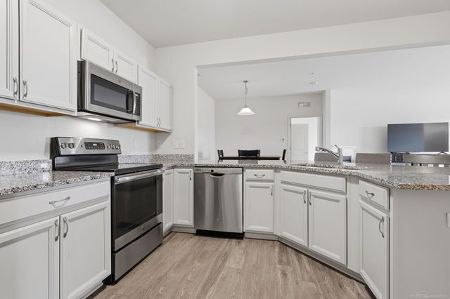 21876 Aberdeen Drive, Macomb Twp, MI 48402