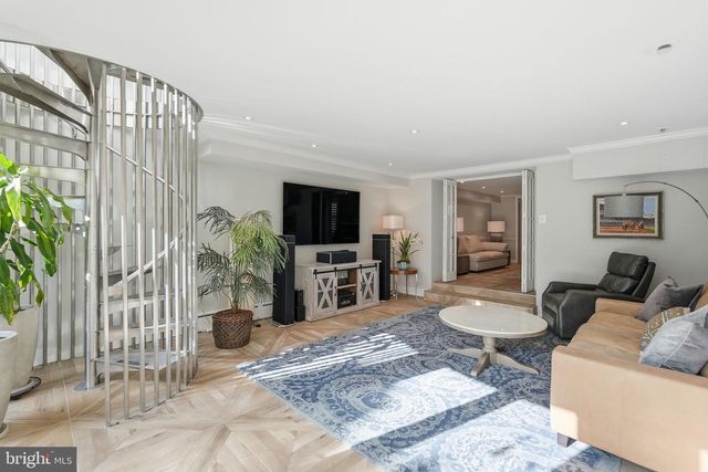 2708 P ST NW, Washington, DC 20007