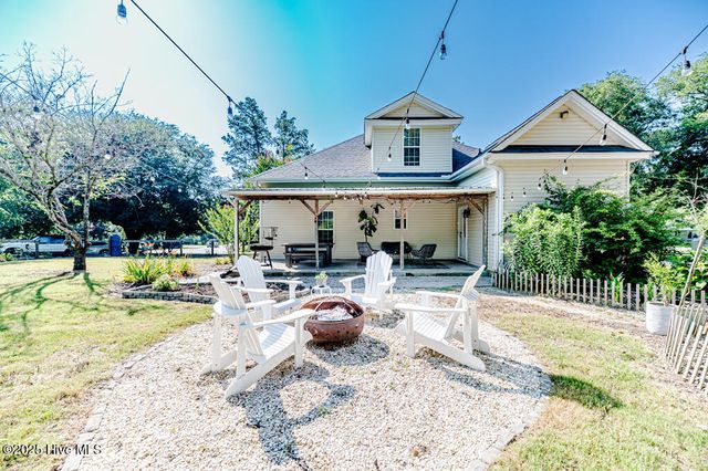 136 N Alma Street, Vass, NC 28394