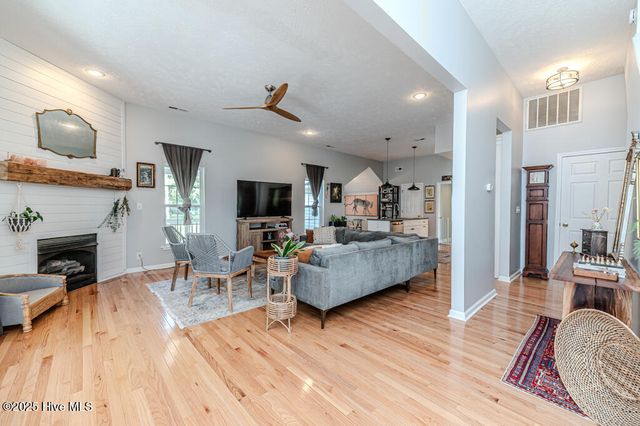 136 N Alma Street, Vass, NC 28394