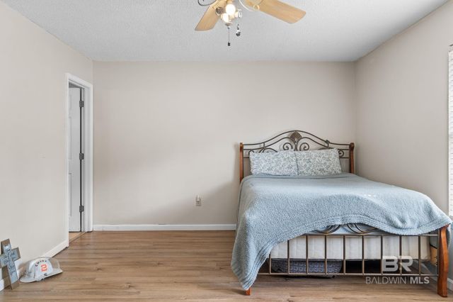 33135 Collier Road, Lillian, AL 36549