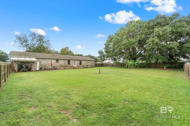 33135 Collier Road, Lillian, AL 36549