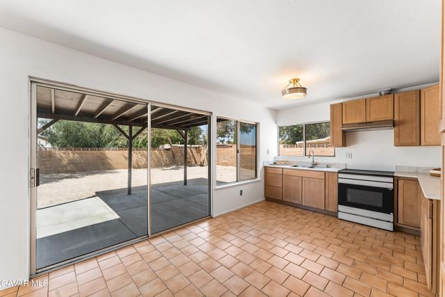 3731 W Avenue K14, Lancaster, CA 93536