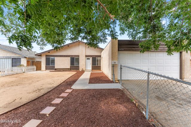 3731 W Avenue K14, Lancaster, CA 93536