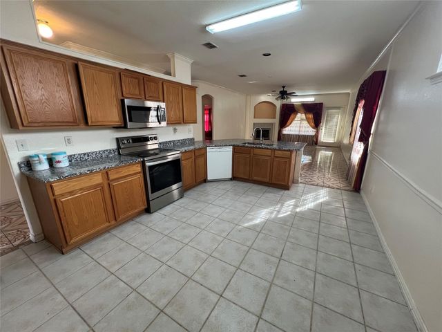 12928 Honey Locust Circle, Fort Worth, TX 76040