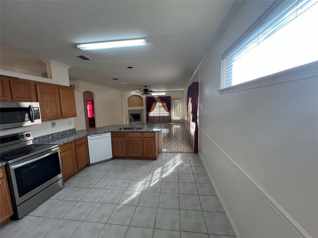 12928 Honey Locust Circle, Fort Worth, TX 76040