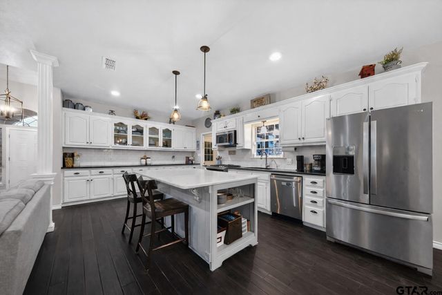 2108 Baylor Dr, Jacksonville, TX 75766