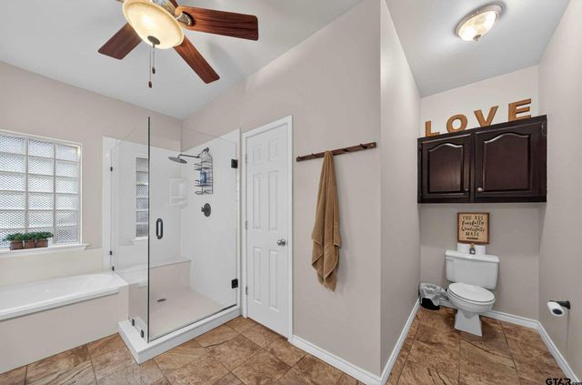 2108 Baylor Dr, Jacksonville, TX 75766