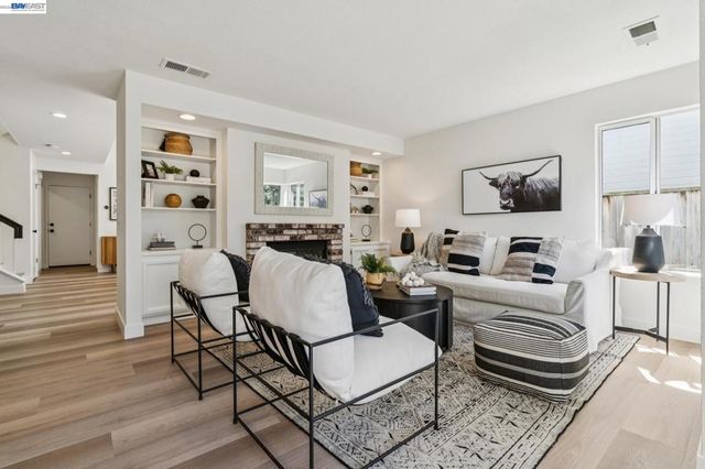 39 Benedict Ct, Alameda, CA 94502