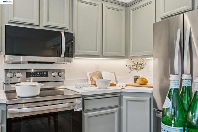 39 Benedict Ct, Alameda, CA 94502