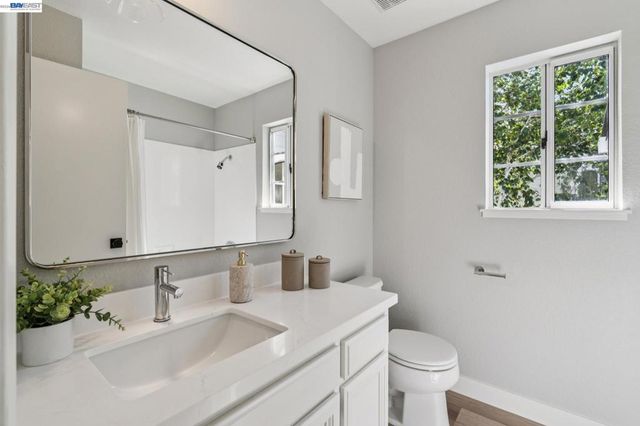 39 Benedict Ct, Alameda, CA 94502