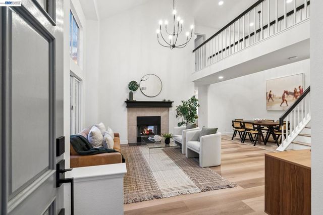 39 Benedict Ct, Alameda, CA 94502