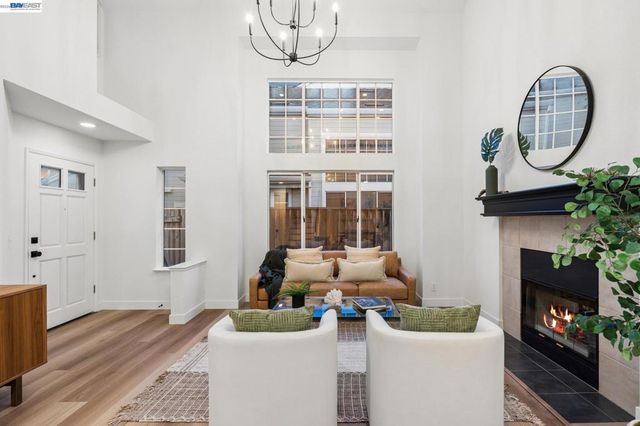 39 Benedict Ct, Alameda, CA 94502