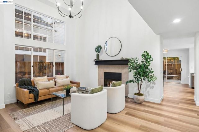 39 Benedict Ct, Alameda, CA 94502