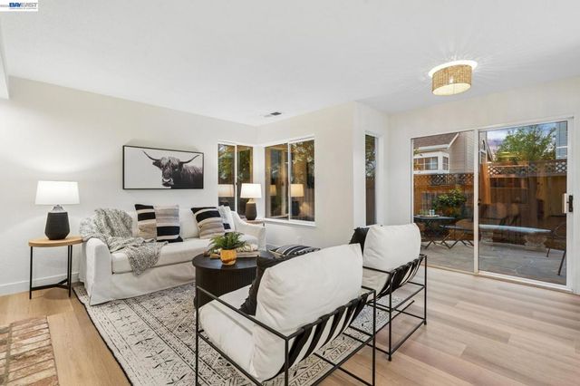 39 Benedict Ct, Alameda, CA 94502
