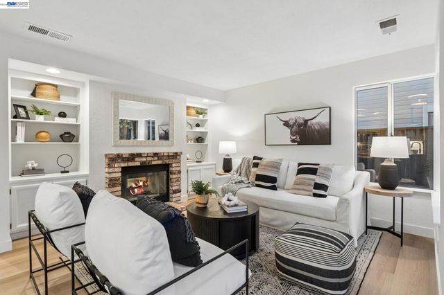39 Benedict Ct, Alameda, CA 94502